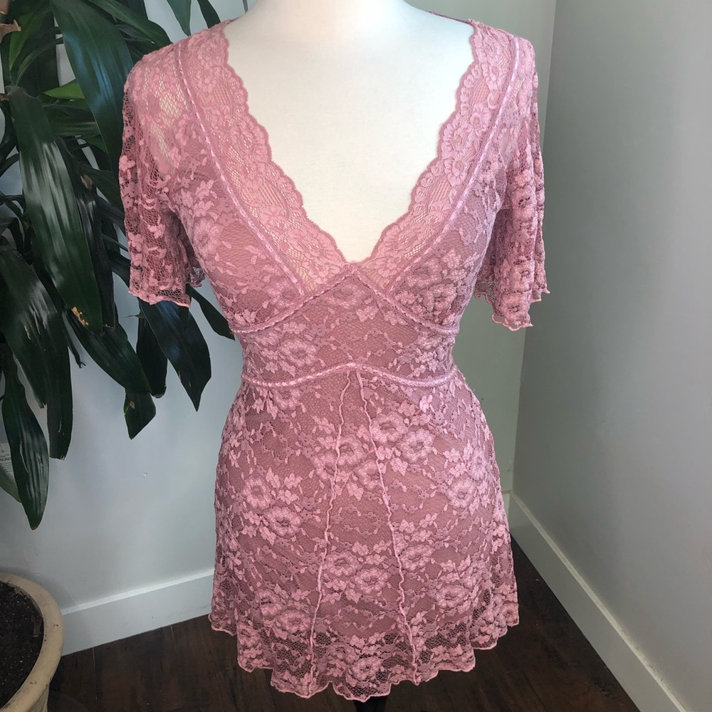 Ann Ferriday Dusty Rose Lace Mini Dress